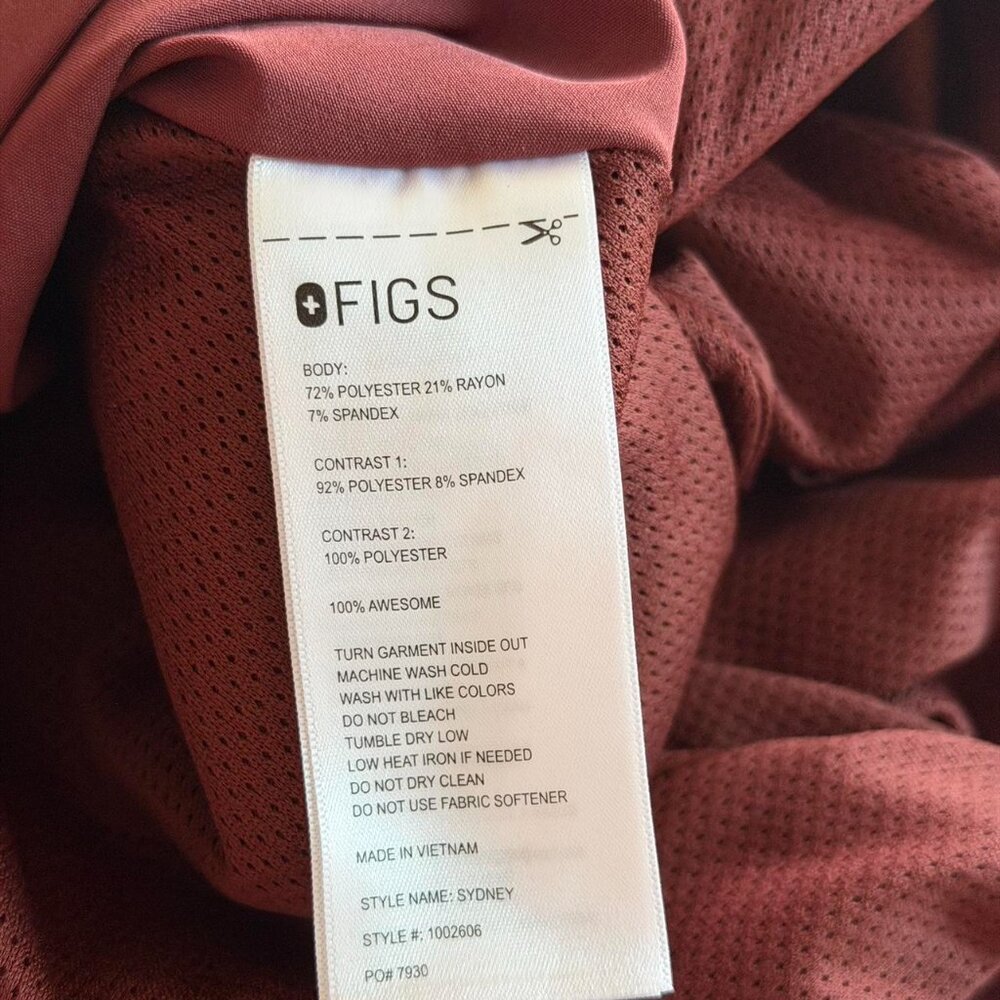 Figs Sydney Scrub Jacket in Walnut, Size Medium - Picture 11 of 12